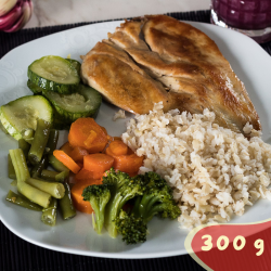 Filé de frango grelhado com arroz integral e mix de legumes - 300g