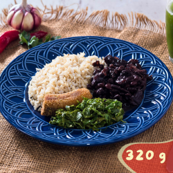 Feijoada light, com arroz integral, banana empanada e couve refogada - 320g