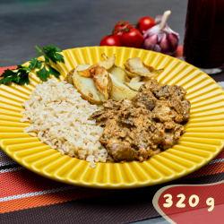 Estrogonofe de carne com arroz integral e batata canoa assada - 320G