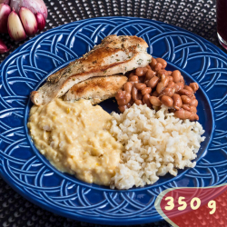 Tiras de frango na manteiga, arroz integral, feijão e creme de milho - 350g
